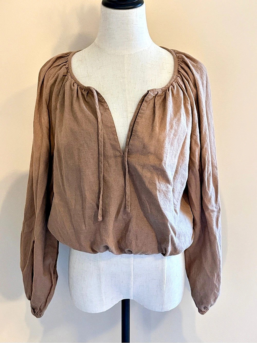 Abercrombie & Fitch Linen-Blend Tie-Front Top Blouse in Ash Brown